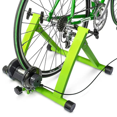 Grüner Indoor Fahrradtrainer mit Rennrad, faltbar, robust, für effektives Fahrradtraining