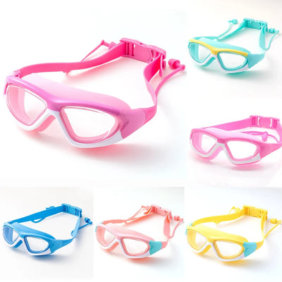 Bunte hochwertige Schwimmbrille mit anti-Fog, Ohrstöpseln und altersgerechtem Komfort