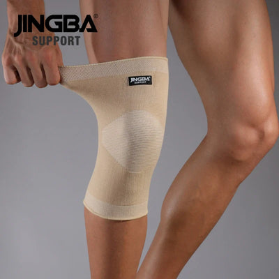 Beige Kniebandage mit Kompression für sportliche Höchstleistungen, rutschfest und atmungsaktiv