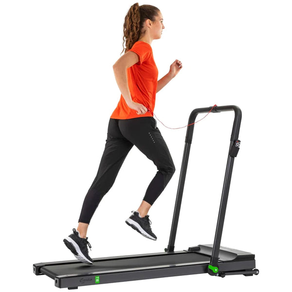 Frau läuft auf dem Laufband mit LED-Monitor, verstellbare Haltestange und klappsystem