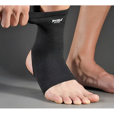 Schwarze Fußgelenkstützmanschette aus wärmendem Nylon mit flexiblem Stoff für Stabilität